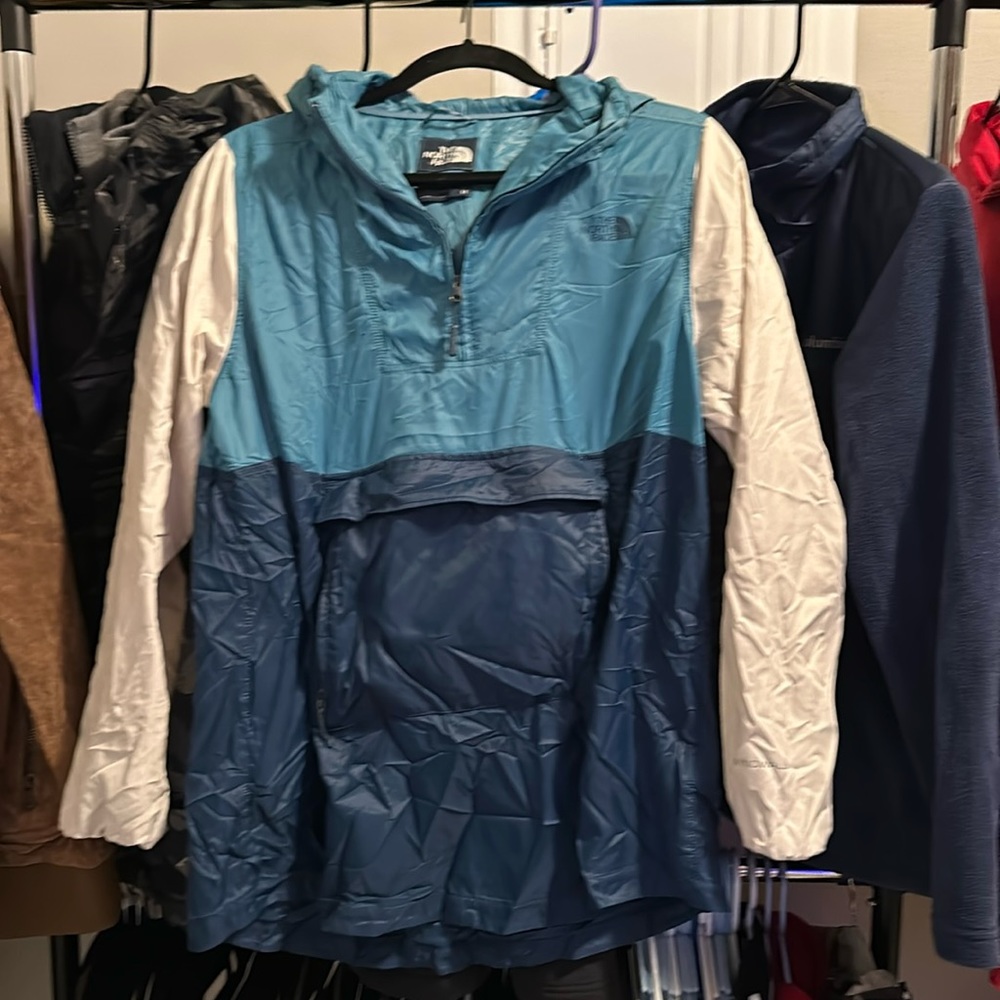 The NorthFace Packable Anorak Quarter Zip